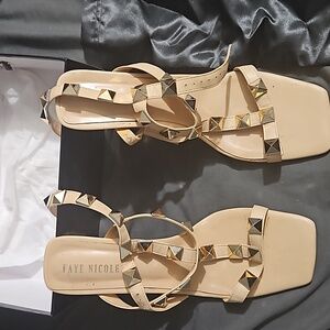 Womens tan open toe heel